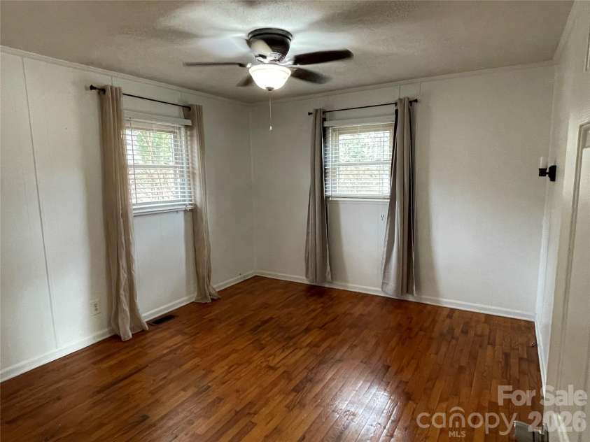 121 Randolph Road, Dallas, NC 28034.  MLS# CAR4345141, YatesRealty ID 3588. 