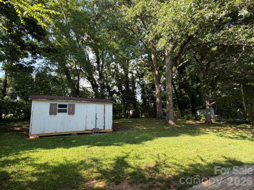 121 Randolph Road, Dallas, NC 28034.  MLS# CAR4345141, YatesRealty ID 3588. 