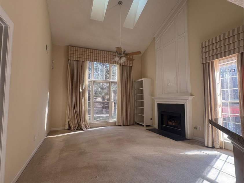 5828 Swanston Drive, Charlotte, NC 28269.  MLS# CAR4333128, YatesRealty ID 3588. Family Room