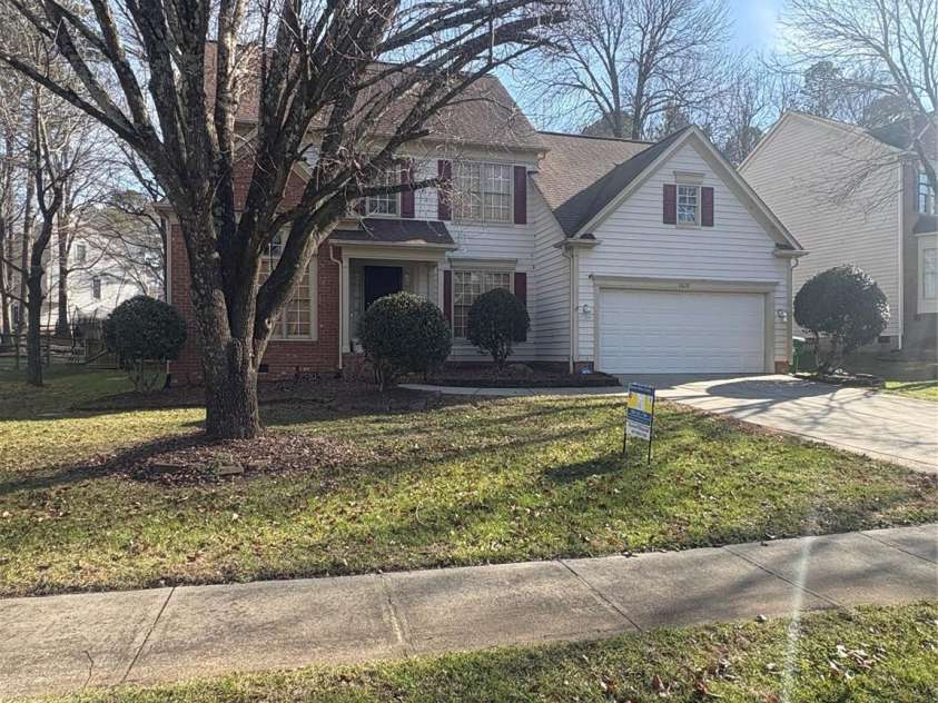 5828 Swanston Drive, Charlotte, NC 28269.  MLS# CAR4333128, YatesRealty ID 3588. Left Side