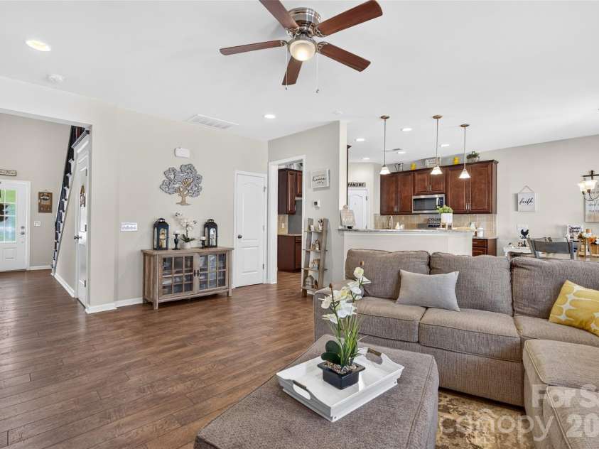 6007 Cadence Lane, Fort Mill, SC 29707.  MLS# CAR4401091, YatesRealty ID 35880. 
