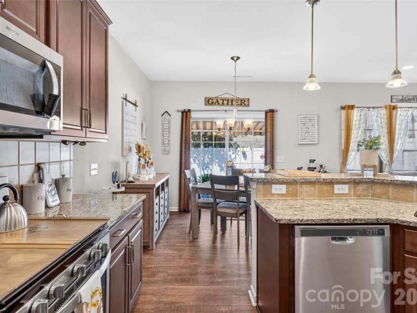 6007 Cadence Lane, Fort Mill, SC 29707.  MLS# CAR4401091, YatesRealty ID 35880. 