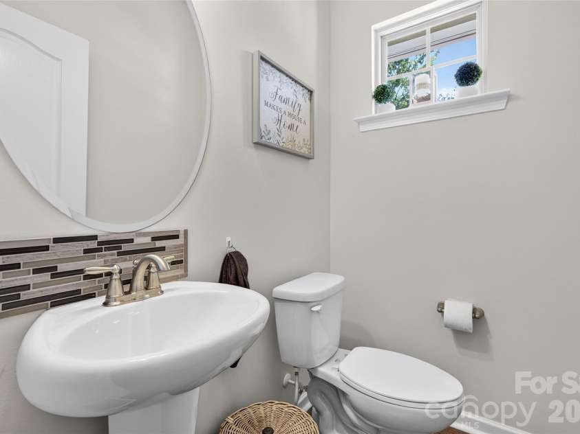 6007 Cadence Lane, Fort Mill, SC 29707.  MLS# CAR4401091, YatesRealty ID 35880. 
