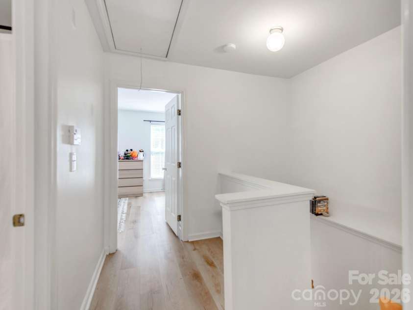 12117 Harrison Steel Drive, Charlotte, NC 28277.  MLS# CAR4397900, YatesRealty ID 35882. 3rd floor landing area