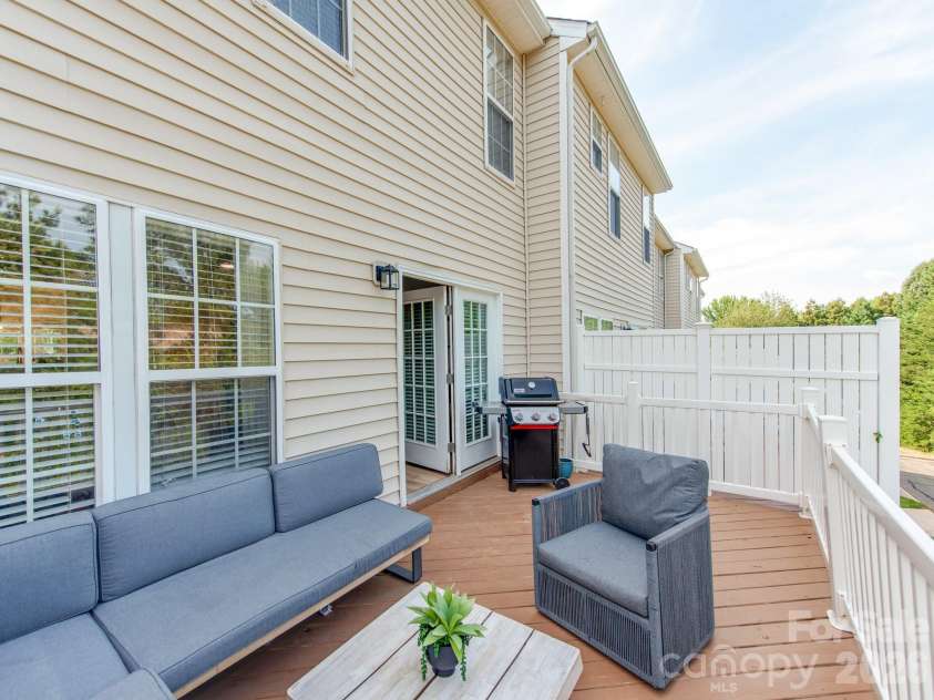 12117 Harrison Steel Drive, Charlotte, NC 28277.  MLS# CAR4397900, YatesRealty ID 35882. 