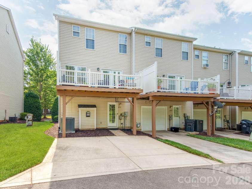 12117 Harrison Steel Drive, Charlotte, NC 28277.  MLS# CAR4397900, YatesRealty ID 35882. 