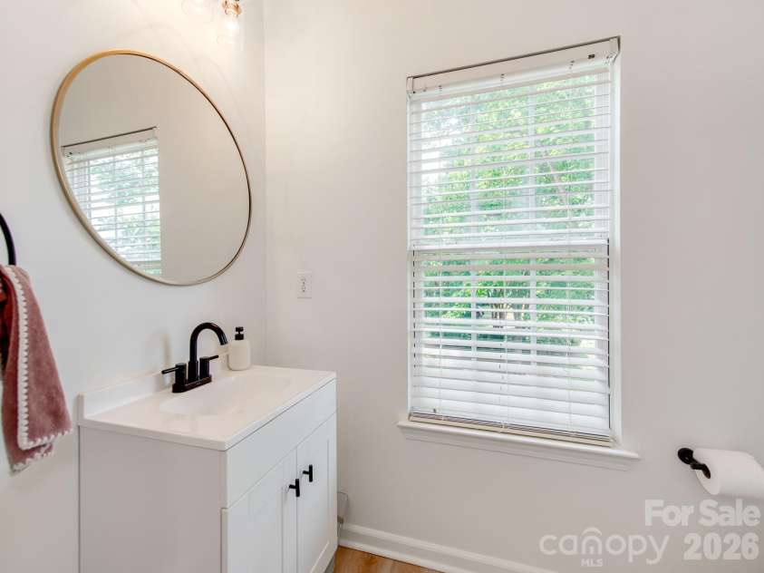 12117 Harrison Steel Drive, Charlotte, NC 28277.  MLS# CAR4397900, YatesRealty ID 35882. Powder room on main level