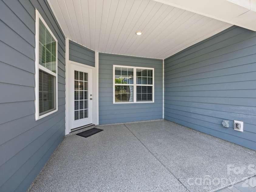 3061 Rosseau Lane, Mount Holly, NC 28120.  MLS# CAR4375175, YatesRealty ID 35883. 