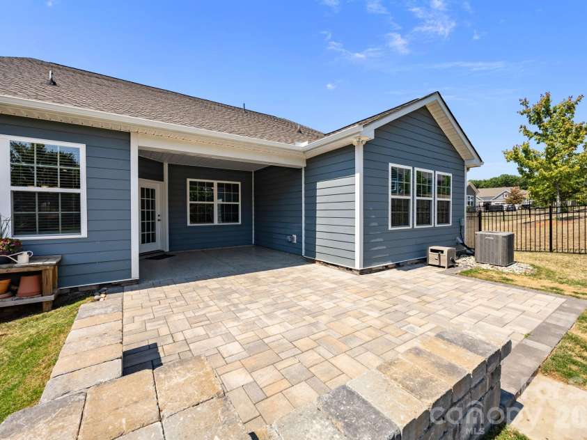 3061 Rosseau Lane, Mount Holly, NC 28120.  MLS# CAR4375175, YatesRealty ID 35883. 