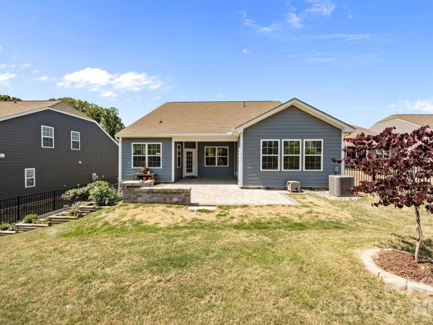 3061 Rosseau Lane, Mount Holly, NC 28120.  MLS# CAR4375175, YatesRealty ID 35883. 