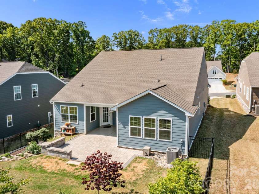 3061 Rosseau Lane, Mount Holly, NC 28120.  MLS# CAR4375175, YatesRealty ID 35883. 