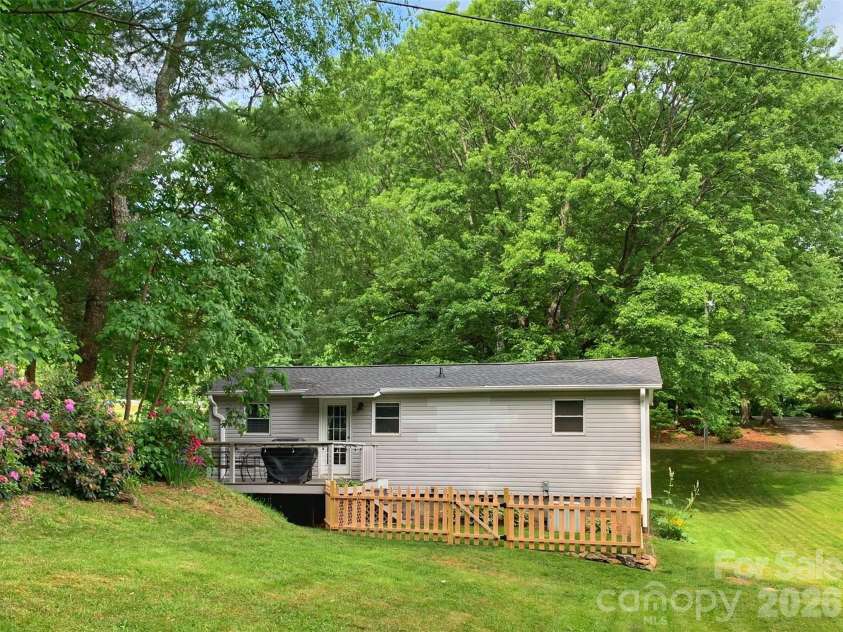 58 McDonald Road, Arden, NC 28704.  MLS# CAR4394884, YatesRealty ID 35885. 