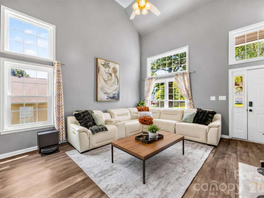 11514 Woodfire Road, Charlotte, NC 28269.  MLS# CAR4398983, YatesRealty ID 35887. 