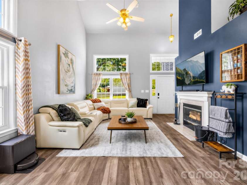 11514 Woodfire Road, Charlotte, NC 28269.  MLS# CAR4398983, YatesRealty ID 35887. 