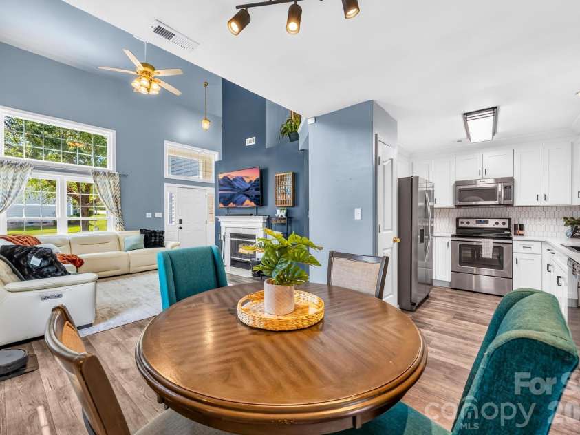 11514 Woodfire Road, Charlotte, NC 28269.  MLS# CAR4398983, YatesRealty ID 35887. 