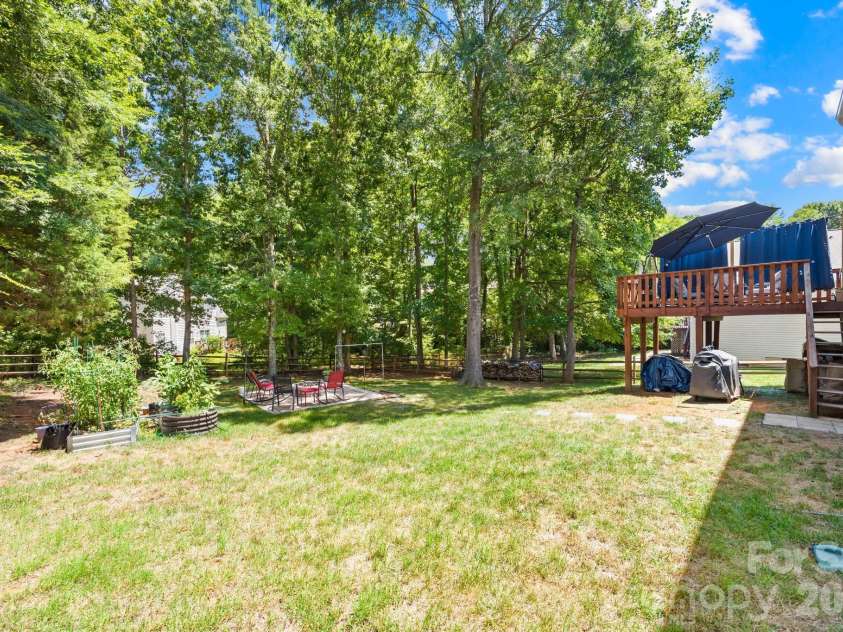 11514 Woodfire Road, Charlotte, NC 28269.  MLS# CAR4398983, YatesRealty ID 35887. 