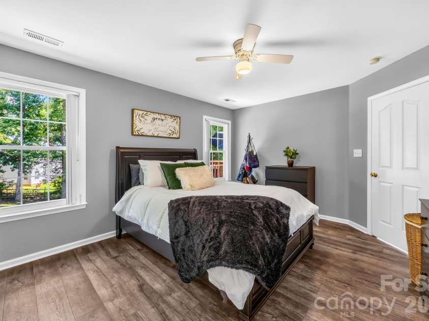 11514 Woodfire Road, Charlotte, NC 28269.  MLS# CAR4398983, YatesRealty ID 35887. Primary suite