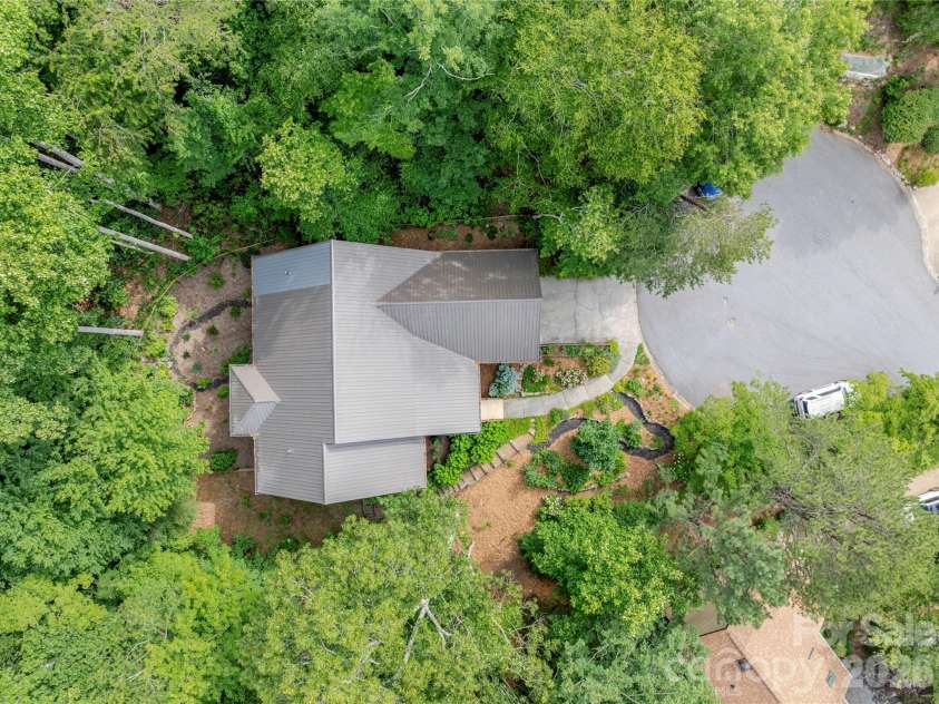 45 Sunset Drive, Swannanoa, NC 28778.  MLS# CAR4393555, YatesRealty ID 35888. 