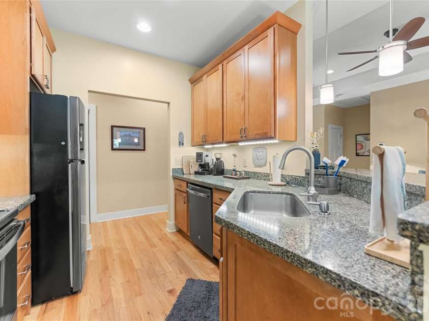 45 Sunset Drive, Swannanoa, NC 28778.  MLS# CAR4393555, YatesRealty ID 35888. 