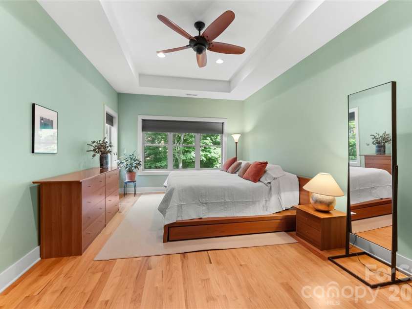 45 Sunset Drive, Swannanoa, NC 28778.  MLS# CAR4393555, YatesRealty ID 35888. 