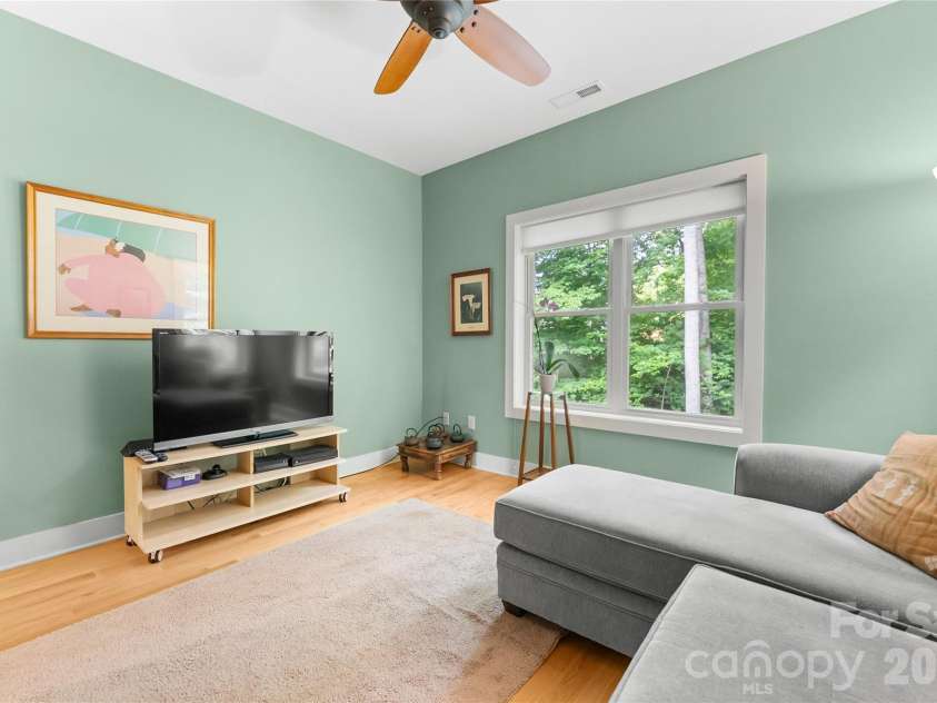 45 Sunset Drive, Swannanoa, NC 28778.  MLS# CAR4393555, YatesRealty ID 35888. 