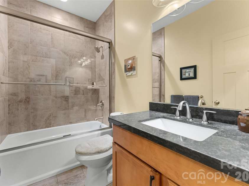45 Sunset Drive, Swannanoa, NC 28778.  MLS# CAR4393555, YatesRealty ID 35888. 