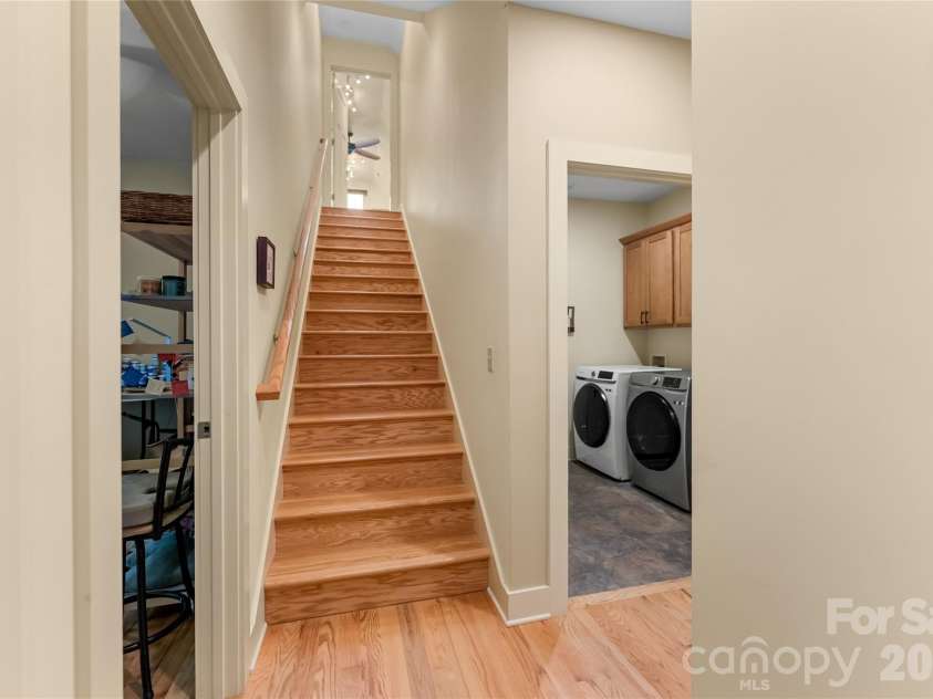 45 Sunset Drive, Swannanoa, NC 28778.  MLS# CAR4393555, YatesRealty ID 35888. 