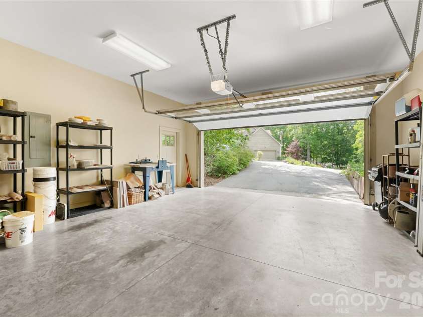 45 Sunset Drive, Swannanoa, NC 28778.  MLS# CAR4393555, YatesRealty ID 35888. 