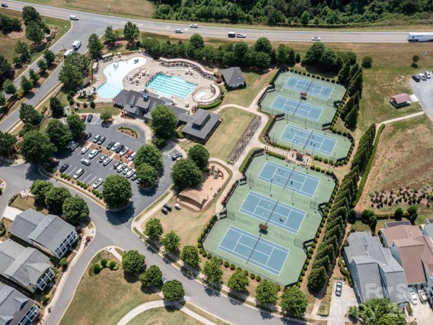 417 Latimer Lane, Fort Mill, SC 29715.  MLS# CAR4393297, YatesRealty ID 35889. 