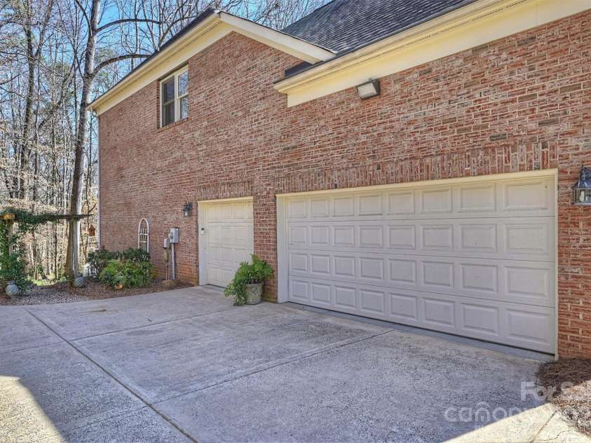 4219 Kronos Place, Charlotte, NC 28210.  MLS# CAR4225986, YatesRealty ID 3589. 