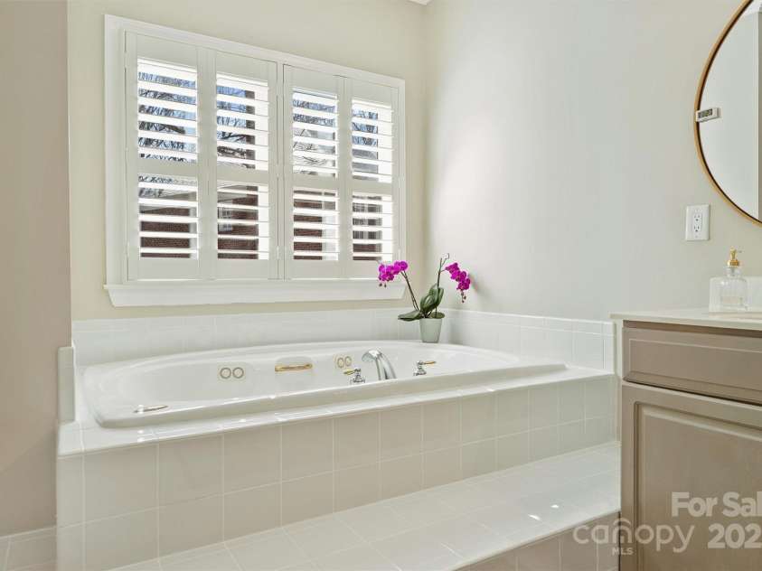 4219 Kronos Place, Charlotte, NC 28210.  MLS# CAR4225986, YatesRealty ID 3589. 