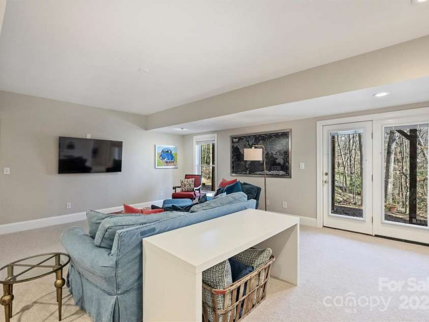 4219 Kronos Place, Charlotte, NC 28210.  MLS# CAR4225986, YatesRealty ID 3589. 