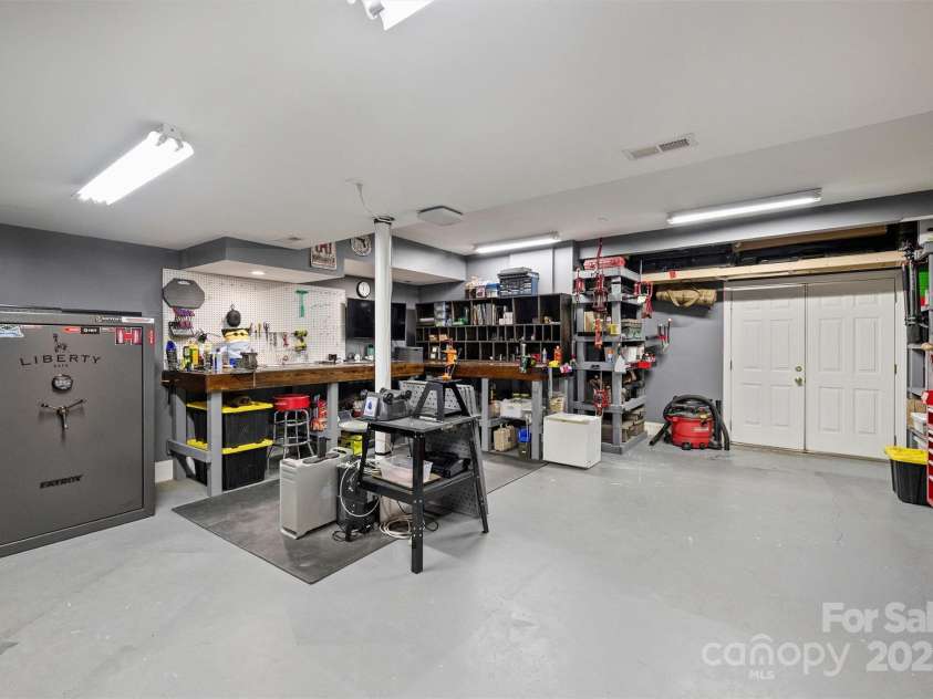 4219 Kronos Place, Charlotte, NC 28210.  MLS# CAR4225986, YatesRealty ID 3589. 