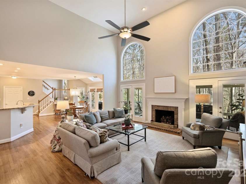 4219 Kronos Place, Charlotte, NC 28210.  MLS# CAR4225986, YatesRealty ID 3589. Two story family room