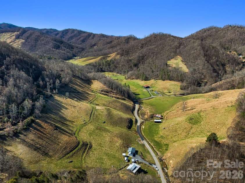 867 Indian Creek Road, Burnsville, NC 28714.  MLS# CAR4231140, YatesRealty ID 3589. 