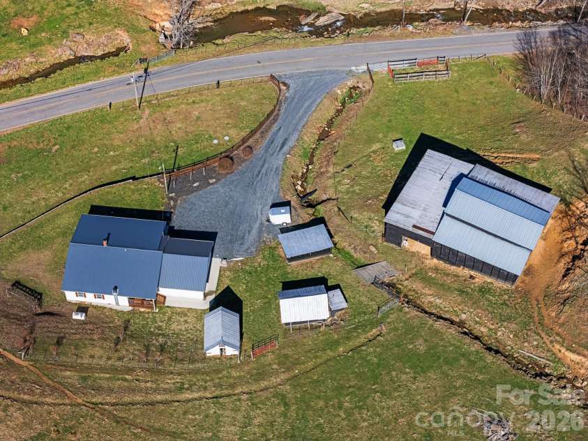 867 Indian Creek Road, Burnsville, NC 28714.  MLS# CAR4231140, YatesRealty ID 3589. 