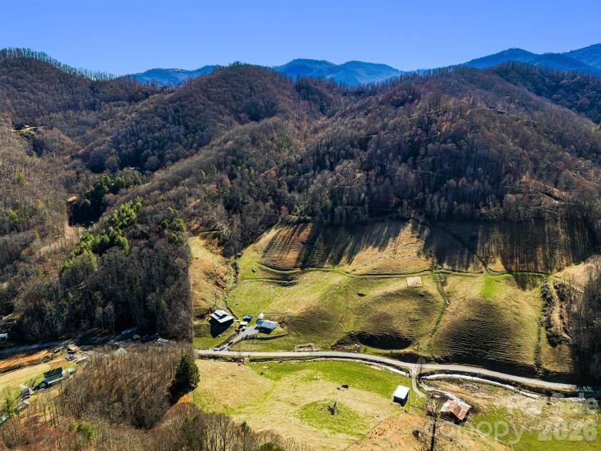 867 Indian Creek Road, Burnsville, NC 28714.  MLS# CAR4231140, YatesRealty ID 3589. 