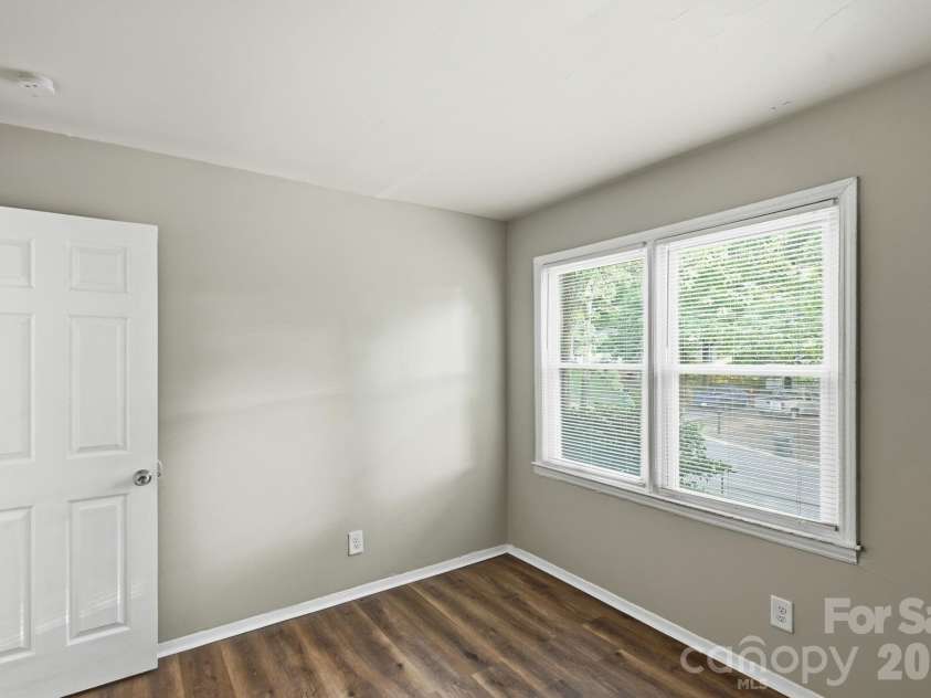 6805 Deanwood Place, Charlotte, NC 28217.  MLS# CAR4399422, YatesRealty ID 35890. 