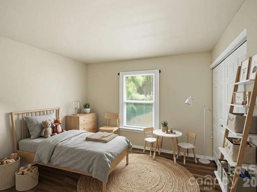 6805 Deanwood Place, Charlotte, NC 28217.  MLS# CAR4399422, YatesRealty ID 35890. 