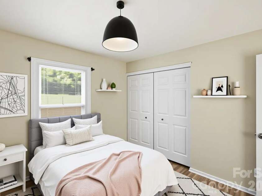 6805 Deanwood Place, Charlotte, NC 28217.  MLS# CAR4399422, YatesRealty ID 35890. 