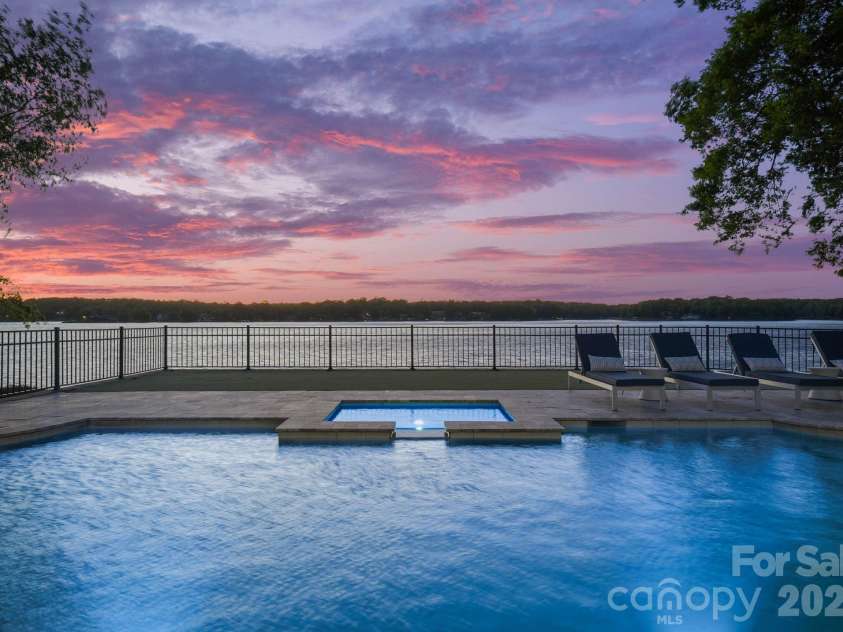 16525 Forest Home Road, Charlotte, NC 28278.  MLS# CAR4327010, YatesRealty ID 35891. 
