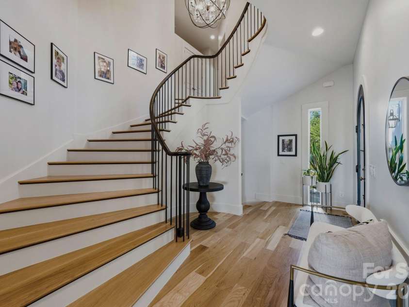 16525 Forest Home Road, Charlotte, NC 28278.  MLS# CAR4327010, YatesRealty ID 35891. 