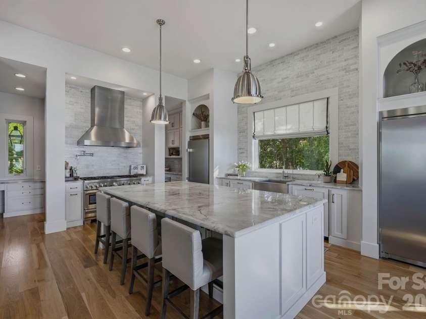 16525 Forest Home Road, Charlotte, NC 28278.  MLS# CAR4327010, YatesRealty ID 35891. 