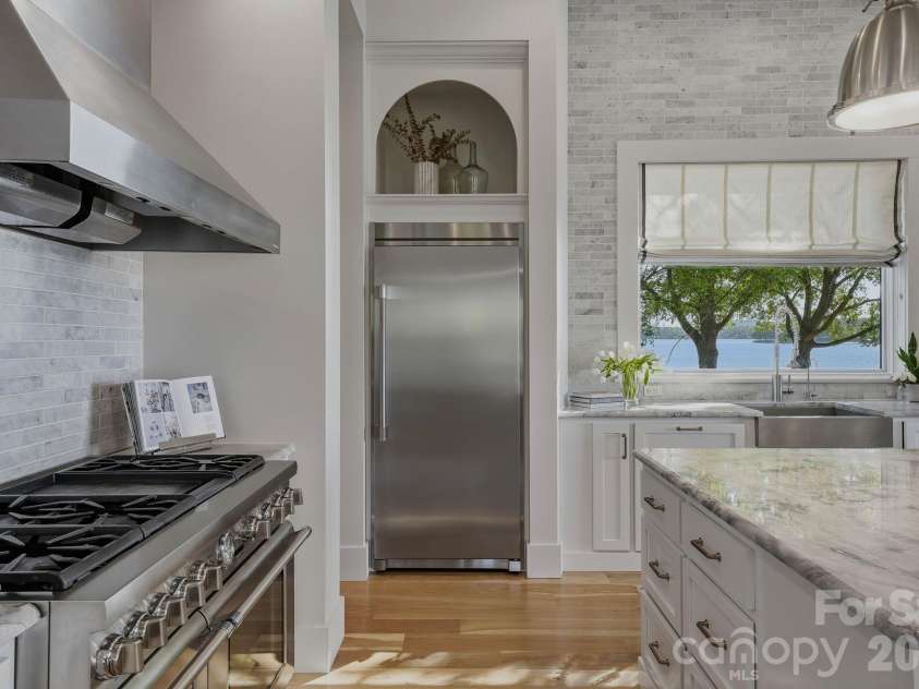 16525 Forest Home Road, Charlotte, NC 28278.  MLS# CAR4327010, YatesRealty ID 35891. 