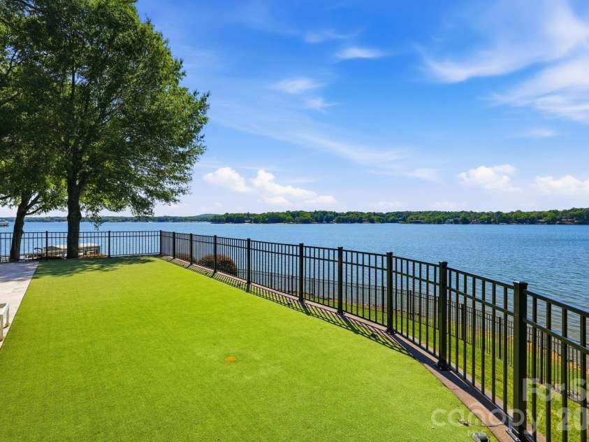 16525 Forest Home Road, Charlotte, NC 28278.  MLS# CAR4327010, YatesRealty ID 35891. 