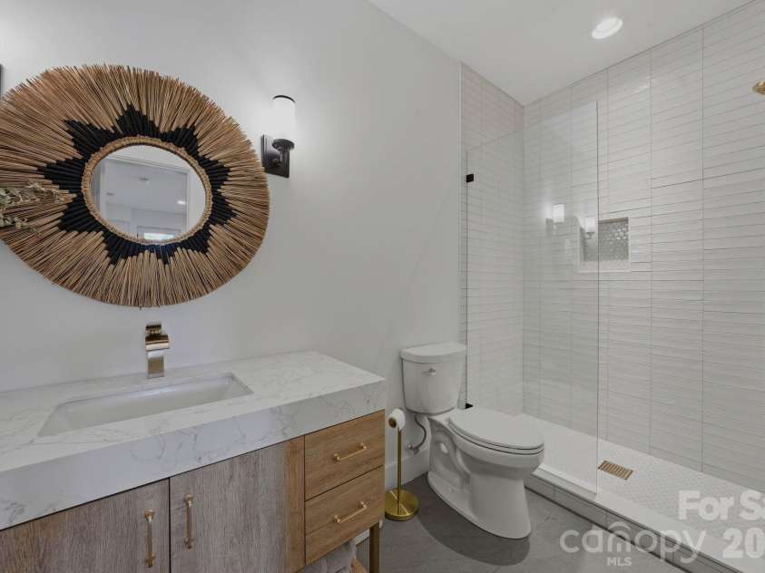 16525 Forest Home Road, Charlotte, NC 28278.  MLS# CAR4327010, YatesRealty ID 35891. Basement Bathroom
