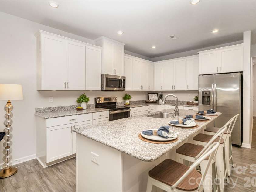 407 Park Meadows Drive, Matthews, NC 28104.  MLS# CAR4392240, YatesRealty ID 35893. 