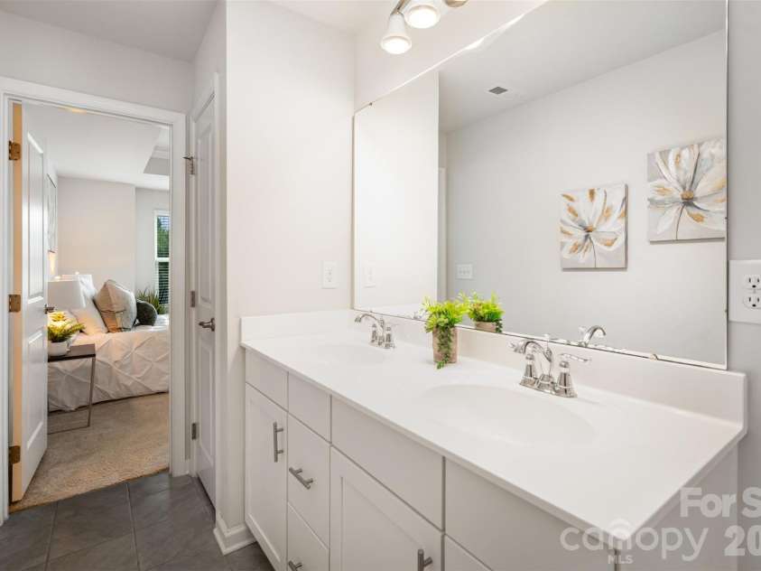407 Park Meadows Drive, Matthews, NC 28104.  MLS# CAR4392240, YatesRealty ID 35893. 