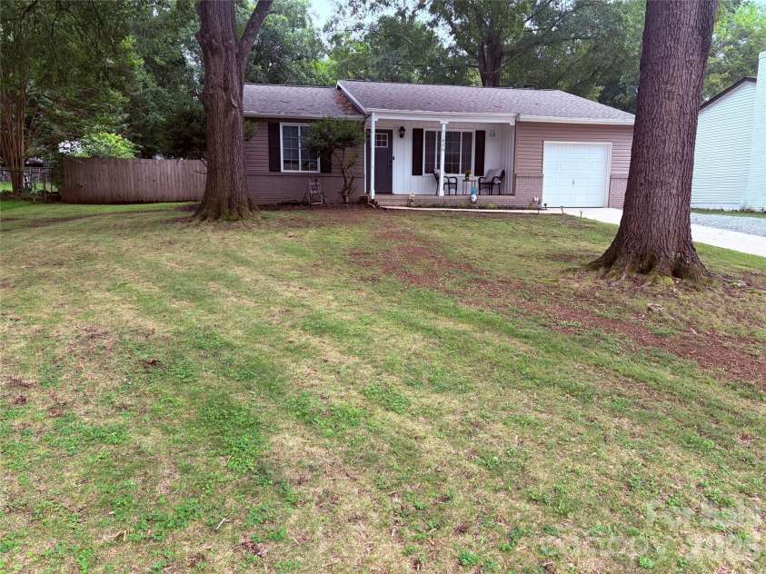 11806 Battery Place, Charlotte, NC 28273.  MLS# CAR4400361, YatesRealty ID 35894. 