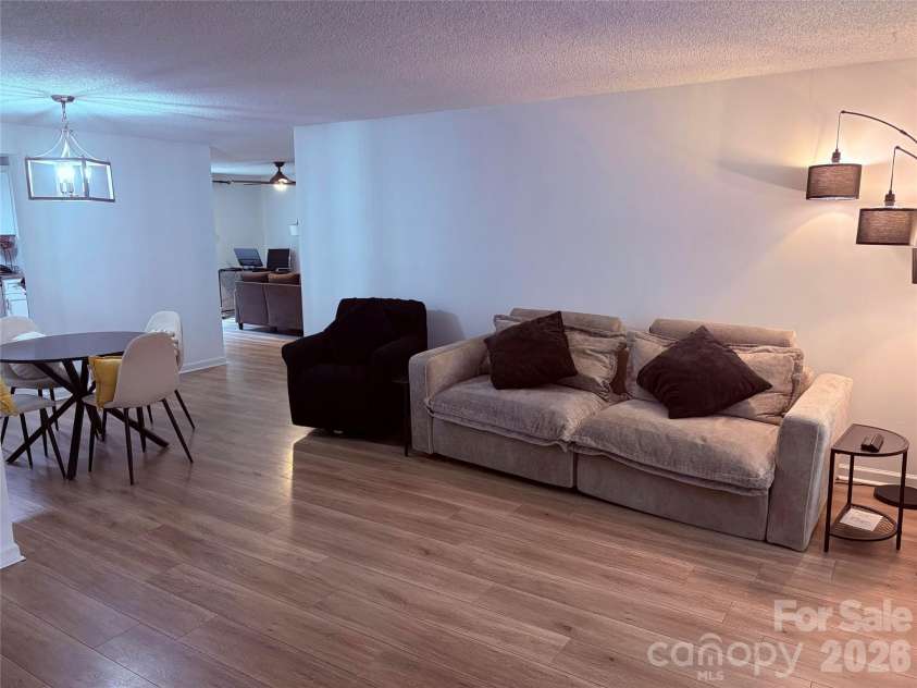 11806 Battery Place, Charlotte, NC 28273.  MLS# CAR4400361, YatesRealty ID 35894. 